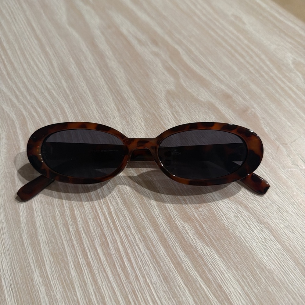 Retro Tortoise Shell Oval Sunglasses